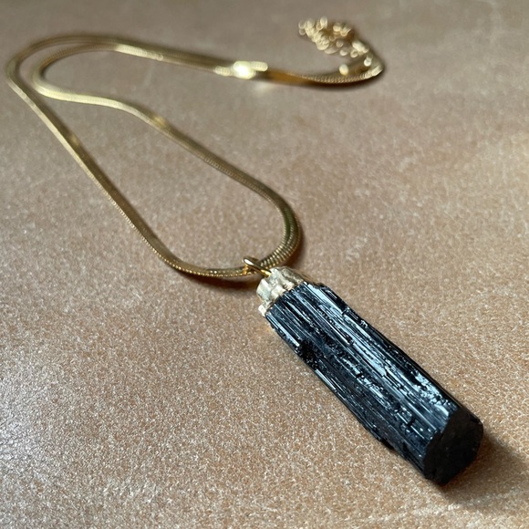 Tourmaline black crystal stone pendant charm necklace gold plated snake chain - Picture 6 of 8